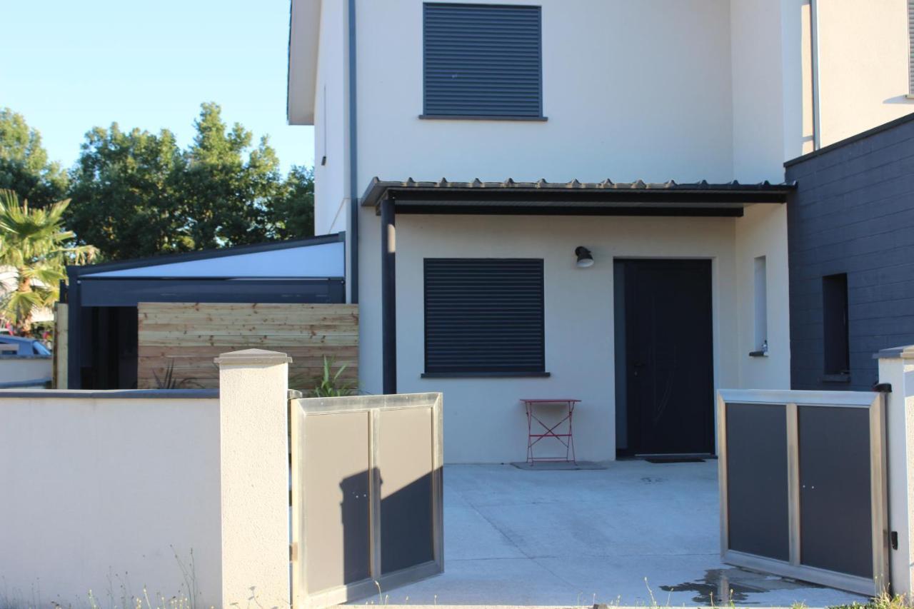 Villa Des Rives Du Lac Montans 外观 照片